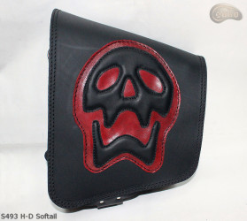 LEATHER SADDLEBAG S493 SKULL H-D SOFTAIL