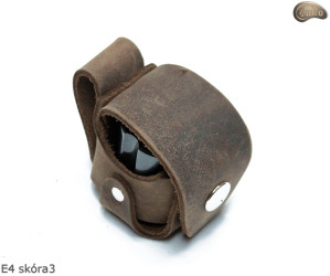 E4 BROWN3 holster case for the cylinder/magazine of the 1873 Colt Peacemaker revolver, caliber .44