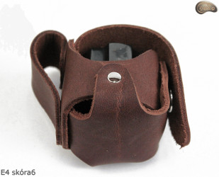 E4 BROWN6 holster case for the cylinder/magazine of the 1873 Colt Peacemaker revolver, caliber .44