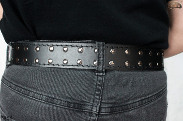 PA54 leather belt with flat decorative rivets